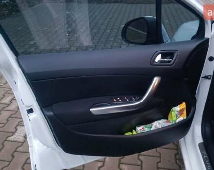 Белый Пежо 308, объемом двигателя 1.6 л и пробегом 161 тыс. км за 6500 $, фото 21 на Automoto.ua