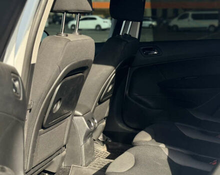 Белый Пежо 308, объемом двигателя 1.6 л и пробегом 183 тыс. км за 8000 $, фото 11 на Automoto.ua