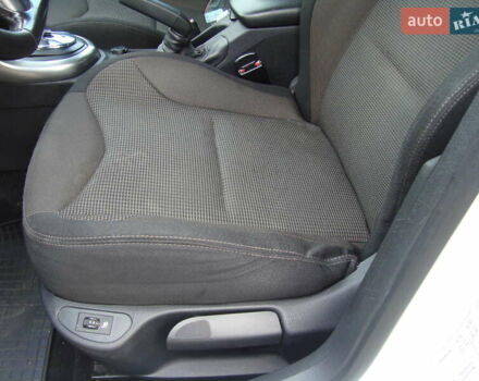 Білий Пежо 308, об'ємом двигуна 1.6 л та пробігом 148 тис. км за 7300 $, фото 29 на Automoto.ua