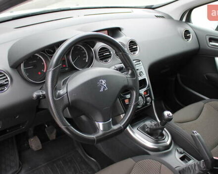 Белый Пежо 308, объемом двигателя 1.56 л и пробегом 173 тыс. км за 7300 $, фото 8 на Automoto.ua