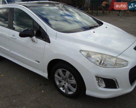 Білий Пежо 308, об'ємом двигуна 1.6 л та пробігом 148 тис. км за 7300 $, фото 1 на Automoto.ua