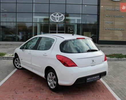 Белый Пежо 308, объемом двигателя 1.56 л и пробегом 173 тыс. км за 7300 $, фото 3 на Automoto.ua