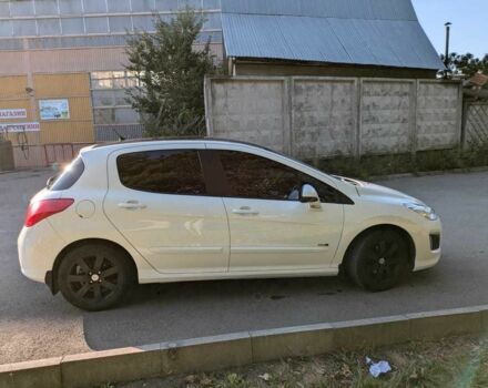 Білий Пежо 308, об'ємом двигуна 1.6 л та пробігом 161 тис. км за 7400 $, фото 1 на Automoto.ua