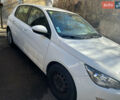 Белый Пежо 308, объемом двигателя 1.6 л и пробегом 215 тыс. км за 8000 $, фото 1 на Automoto.ua