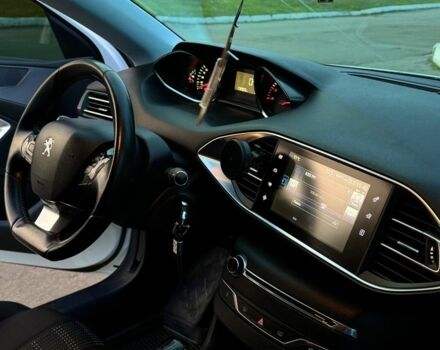 Білий Пежо 308, об'ємом двигуна 1.6 л та пробігом 173 тис. км за 10200 $, фото 12 на Automoto.ua