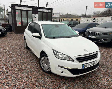 Белый Пежо 308, объемом двигателя 1.6 л и пробегом 247 тыс. км за 9800 $, фото 1 на Automoto.ua