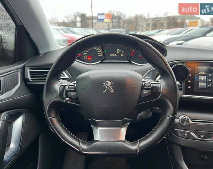 Белый Пежо 308, объемом двигателя 1.6 л и пробегом 247 тыс. км за 9800 $, фото 10 на Automoto.ua