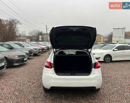 Белый Пежо 308, объемом двигателя 1.6 л и пробегом 247 тыс. км за 9800 $, фото 8 на Automoto.ua