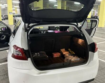 Белый Пежо 308, объемом двигателя 1.56 л и пробегом 221 тыс. км за 12500 $, фото 6 на Automoto.ua