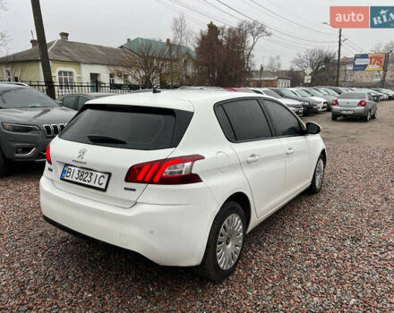 Белый Пежо 308, объемом двигателя 1.6 л и пробегом 247 тыс. км за 9800 $, фото 6 на Automoto.ua