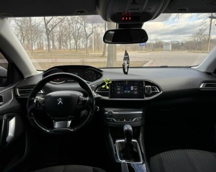 Белый Пежо 308, объемом двигателя 1.6 л и пробегом 190 тыс. км за 7650 $, фото 8 на Automoto.ua
