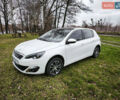 Белый Пежо 308, объемом двигателя 1.6 л и пробегом 60 тыс. км за 12000 $, фото 5 на Automoto.ua