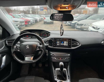 Белый Пежо 308, объемом двигателя 1.6 л и пробегом 247 тыс. км за 9800 $, фото 9 на Automoto.ua