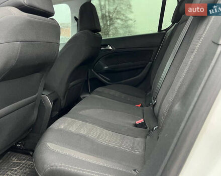 Белый Пежо 308, объемом двигателя 1.6 л и пробегом 247 тыс. км за 9800 $, фото 16 на Automoto.ua