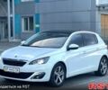 Белый Пежо 308, объемом двигателя 1.6 л и пробегом 108 тыс. км за 12800 $, фото 4 на Automoto.ua