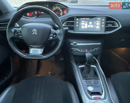 Белый Пежо 308, объемом двигателя 1.6 л и пробегом 108 тыс. км за 12800 $, фото 19 на Automoto.ua