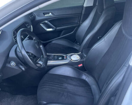 Белый Пежо 308, объемом двигателя 1.6 л и пробегом 108 тыс. км за 12800 $, фото 14 на Automoto.ua