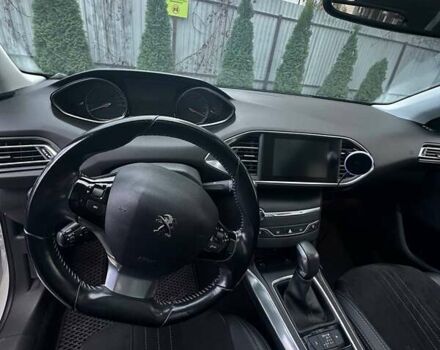 Белый Пежо 308, объемом двигателя 1.56 л и пробегом 93 тыс. км за 15800 $, фото 7 на Automoto.ua