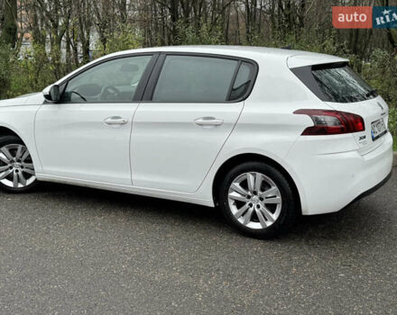 Белый Пежо 308, объемом двигателя 1.5 л и пробегом 227 тыс. км за 12300 $, фото 4 на Automoto.ua