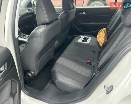 Белый Пежо 308, объемом двигателя 1.5 л и пробегом 68 тыс. км за 16600 $, фото 9 на Automoto.ua