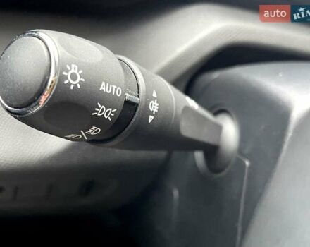 Белый Пежо 308, объемом двигателя 1.5 л и пробегом 8 тыс. км за 22000 $, фото 11 на Automoto.ua