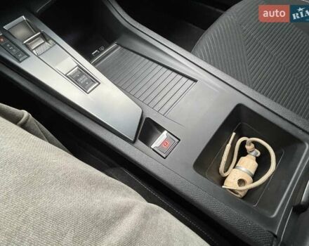 Белый Пежо 308, объемом двигателя 1.5 л и пробегом 8 тыс. км за 22000 $, фото 4 на Automoto.ua