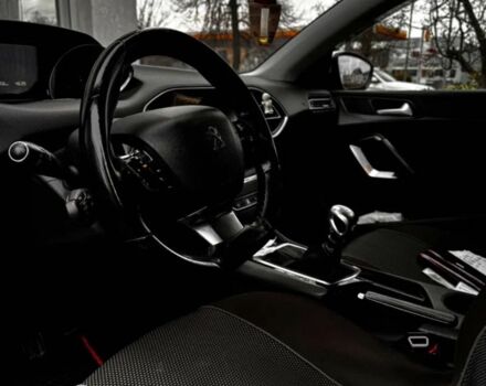 Белый Пежо 308, объемом двигателя 1.6 л и пробегом 270 тыс. км за 9200 $, фото 4 на Automoto.ua