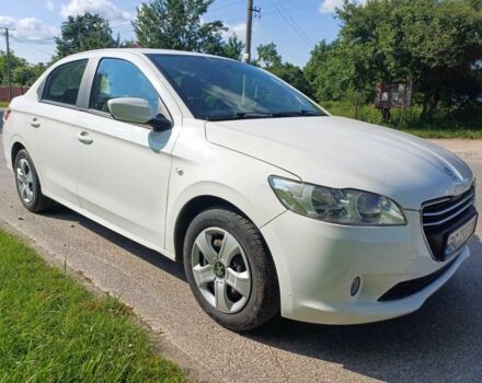 Білий Пежо 308, об'ємом двигуна 1.2 л та пробігом 230 тис. км за 4599 $, фото 3 на Automoto.ua