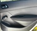 Белый Пежо 308, объемом двигателя 1.6 л и пробегом 280 тыс. км за 4890 $, фото 19 на Automoto.ua