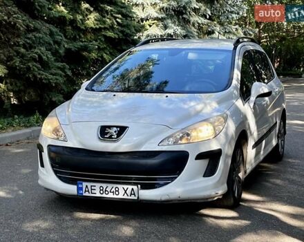 Білий Пежо 308, об'ємом двигуна 1.6 л та пробігом 220 тис. км за 4800 $, фото 1 на Automoto.ua