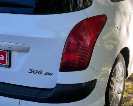 Белый Пежо 308, объемом двигателя 1.6 л и пробегом 280 тыс. км за 4890 $, фото 10 на Automoto.ua