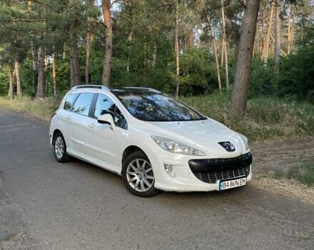 Белый Пежо 308, объемом двигателя 1.6 л и пробегом 202 тыс. км за 5700 $, фото 2 на Automoto.ua