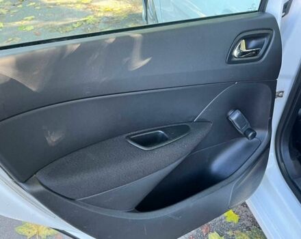 Белый Пежо 308, объемом двигателя 1.6 л и пробегом 280 тыс. км за 4890 $, фото 22 на Automoto.ua