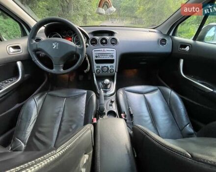 Белый Пежо 308, объемом двигателя 1.6 л и пробегом 202 тыс. км за 5700 $, фото 21 на Automoto.ua