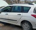 Белый Пежо 308, объемом двигателя 1.6 л и пробегом 360 тыс. км за 1000 $, фото 1 на Automoto.ua