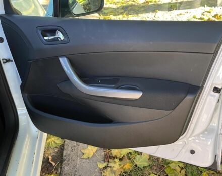 Білий Пежо 308, об'ємом двигуна 1.6 л та пробігом 280 тис. км за 4890 $, фото 15 на Automoto.ua