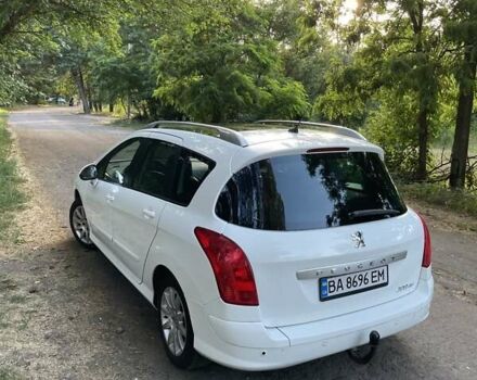 Белый Пежо 308, объемом двигателя 1.6 л и пробегом 202 тыс. км за 5700 $, фото 8 на Automoto.ua