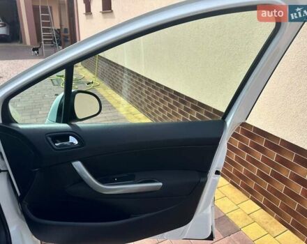 Білий Пежо 308, об'ємом двигуна 1.4 л та пробігом 141 тис. км за 5149 $, фото 23 на Automoto.ua