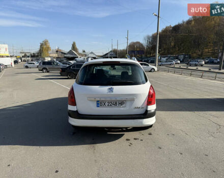 Белый Пежо 308, объемом двигателя 1.56 л и пробегом 265 тыс. км за 4500 $, фото 5 на Automoto.ua