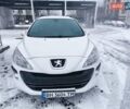 Белый Пежо 308, объемом двигателя 2 л и пробегом 266 тыс. км за 5500 $, фото 11 на Automoto.ua
