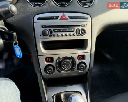 Белый Пежо 308, объемом двигателя 1.56 л и пробегом 265 тыс. км за 4500 $, фото 19 на Automoto.ua