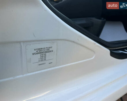 Білий Пежо 308, об'ємом двигуна 1.56 л та пробігом 321 тис. км за 4000 $, фото 50 на Automoto.ua