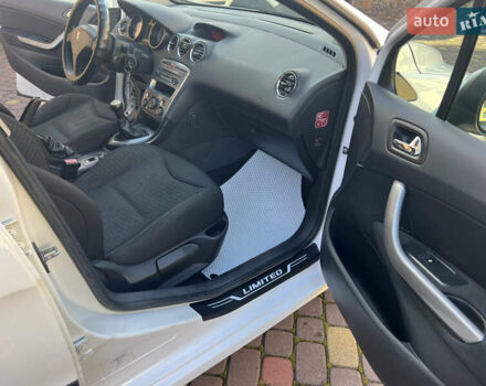 Білий Пежо 308, об'ємом двигуна 1.56 л та пробігом 321 тис. км за 4000 $, фото 7 на Automoto.ua