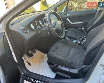 Білий Пежо 308, об'ємом двигуна 1.56 л та пробігом 321 тис. км за 4000 $, фото 47 на Automoto.ua