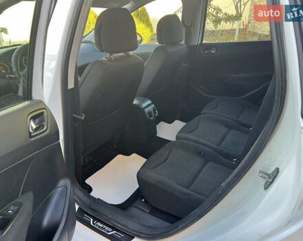 Білий Пежо 308, об'ємом двигуна 1.56 л та пробігом 321 тис. км за 4000 $, фото 45 на Automoto.ua