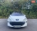 Белый Пежо 308, объемом двигателя 1.56 л и пробегом 320 тыс. км за 5500 $, фото 1 на Automoto.ua