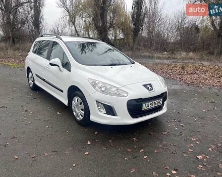 Белый Пежо 308, объемом двигателя 1.6 л и пробегом 224 тыс. км за 3900 $, фото 4 на Automoto.ua