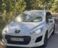 Белый Пежо 308, объемом двигателя 1.6 л и пробегом 308 тыс. км за 3999 $, фото 2 на Automoto.ua