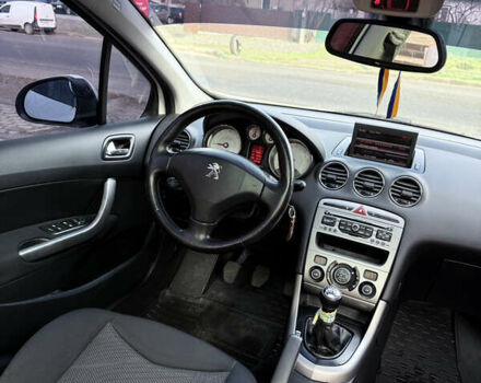 Белый Пежо 308, объемом двигателя 1.56 л и пробегом 234 тыс. км за 5900 $, фото 9 на Automoto.ua