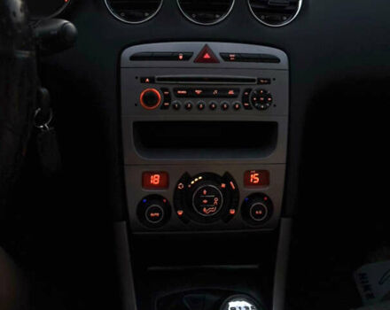 Белый Пежо 308, объемом двигателя 2 л и пробегом 272 тыс. км за 5500 $, фото 12 на Automoto.ua